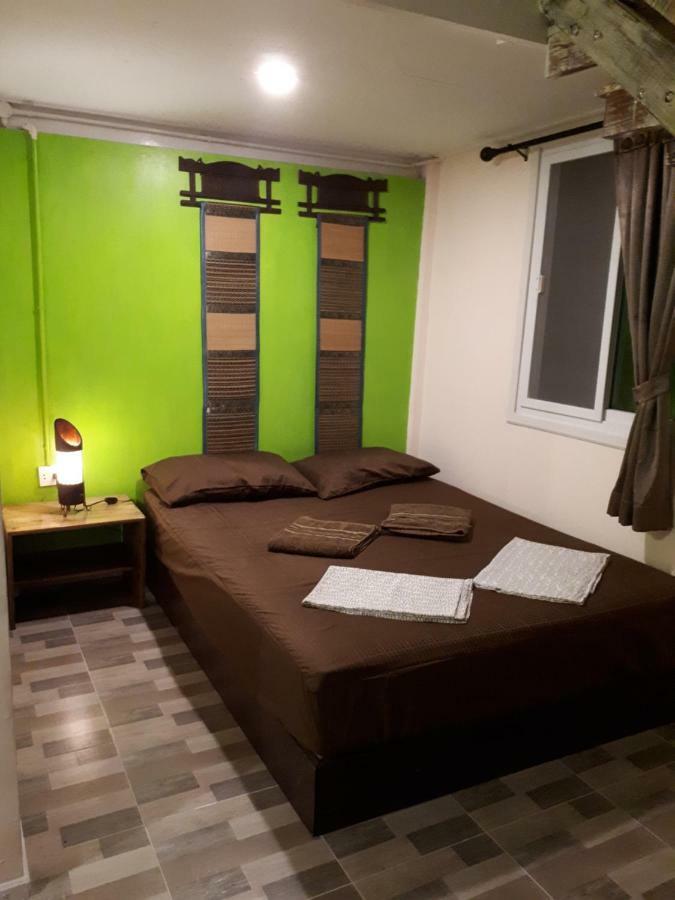 Phayam Friends Hotel Ко Паям Екстериор снимка